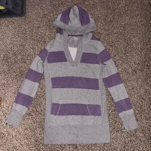 Y2K Grey and purple striped v necked hoodie